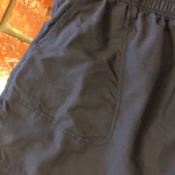 Columbia Nylon shorts szXL - Picture 8 of 14